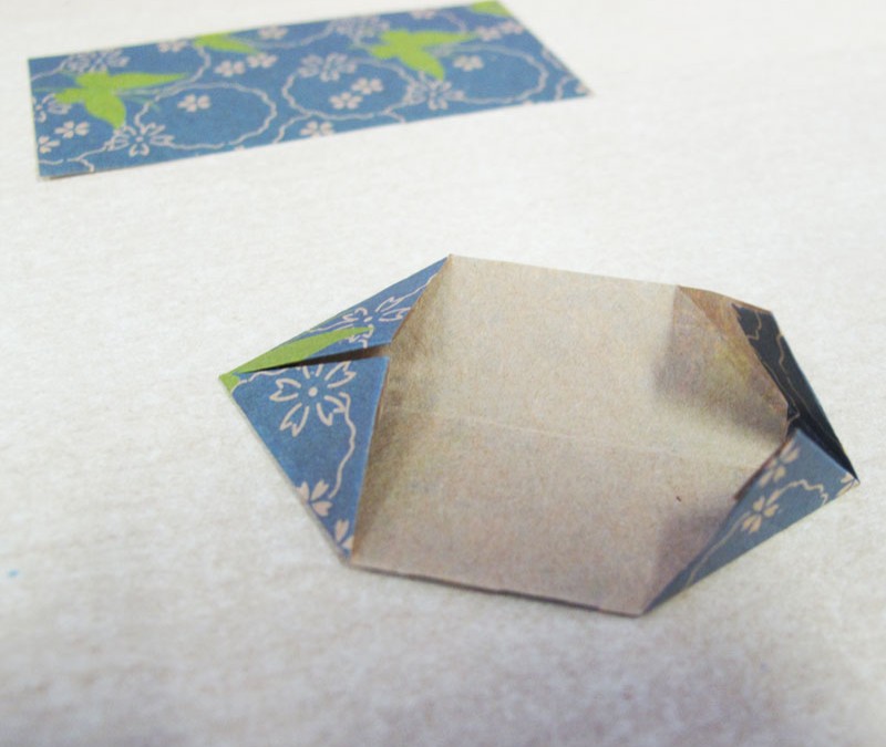 Orecchini Jungle Origami : Tappa 4 Orecchini Jungle Origami : Tappa 4