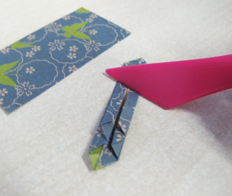 Orecchini Jungle Origami : Tappa 8 Orecchini Jungle Origami : Tappa 8