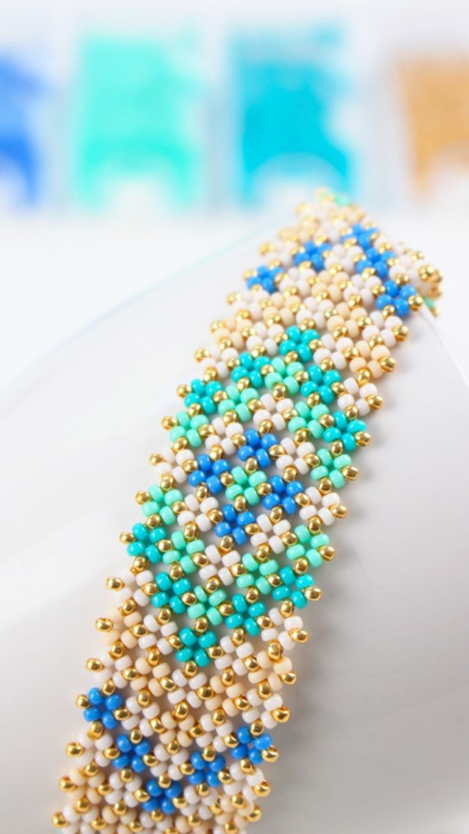 Schema Bracciale semi turchese e crema Miyuki 11/0 Pondo Stitch tecnica Schema Bracciale semi turchese e crema Miyuki 11/0 Pondo Stitch tecnica