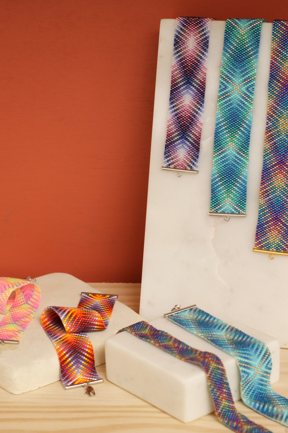 Schema Bracciale brasiliano motivo ipnotico in tessitura di perle Miyuki Délicas 11/0 Schema Bracciale brasiliano motivo ipnotico in tessitura di perle Miyuki Délicas 11/0