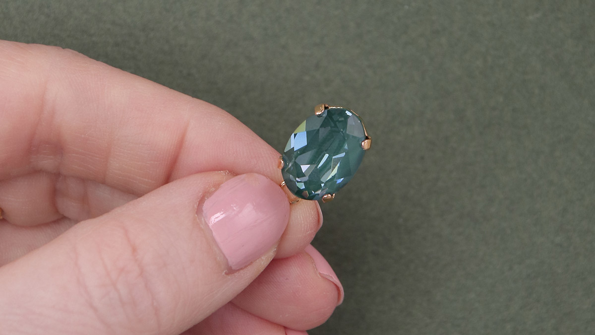 Orecchini di cristallo verde : Tappa 2 Orecchini di cristallo verde : Tappa 2