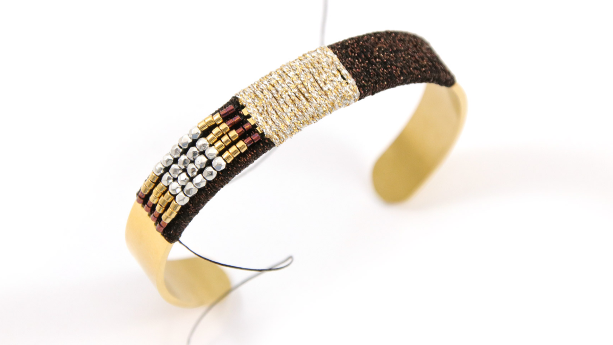 Bracciale chic Miyuki perline e fili d'oro in acciaio inossidabile lucido : Tappa 6