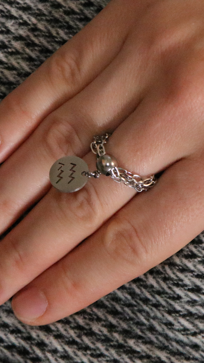 Schema Anello a catena multifila in acciaio inossidabile e ciondolo