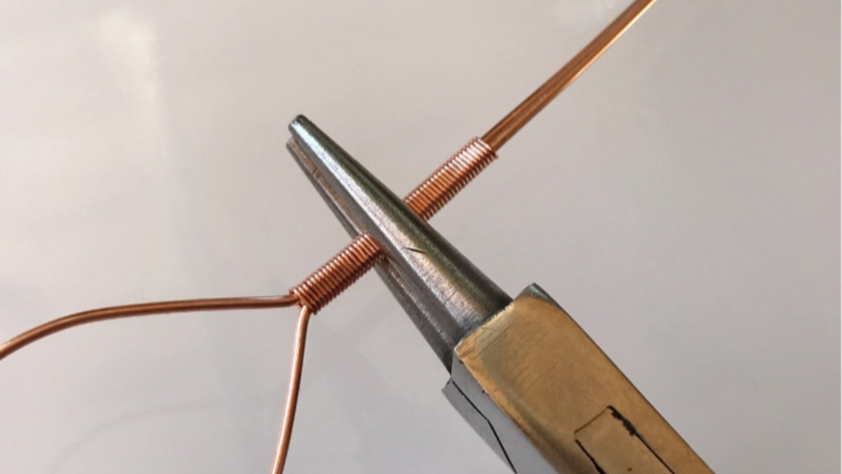 Set di pendenti in pietra preziosa con filo di rame : Tappa 11