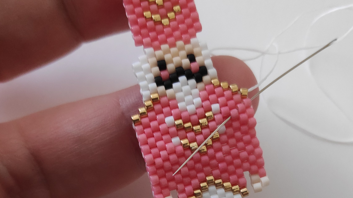 Tessitura fai da te Schema di Natale a punto mattoni Perline Schiaccianoci Miyuki Delicas : Tappa 4