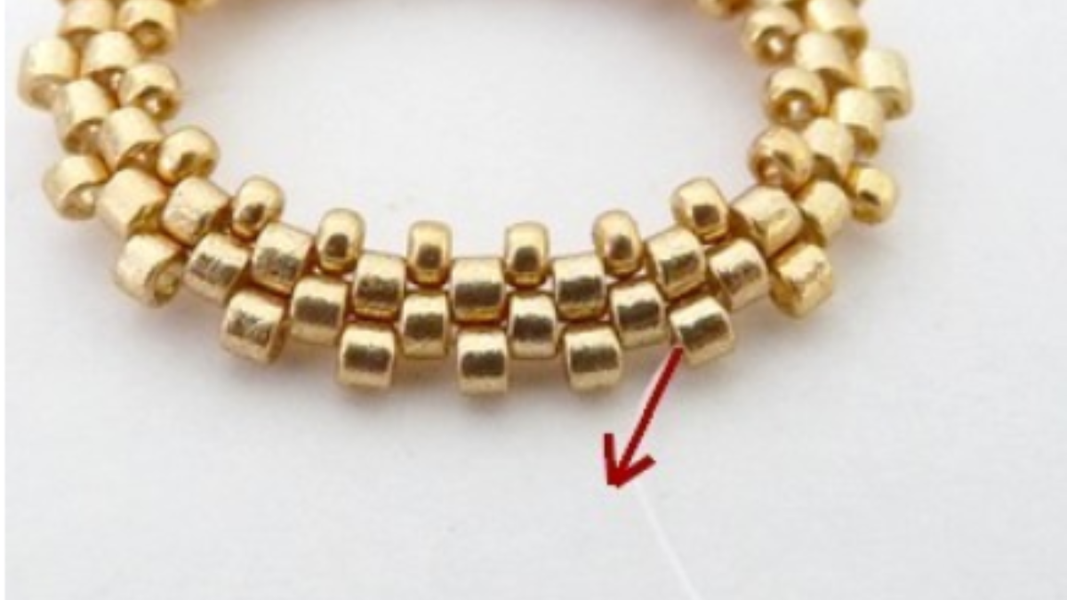 Accessorio borsa, angelo perla pompon con perle Athos di Puca : Tappa 5