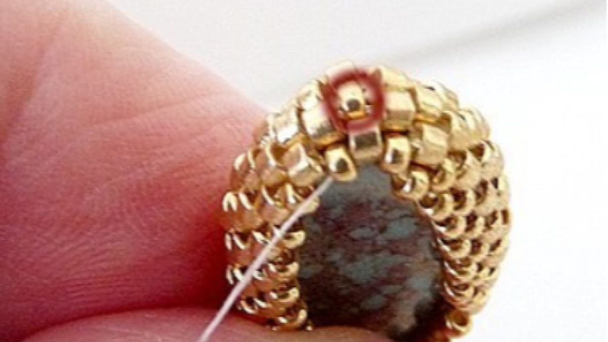 Accessorio borsa, angelo perla pompon con perle Athos di Puca : Tappa 9