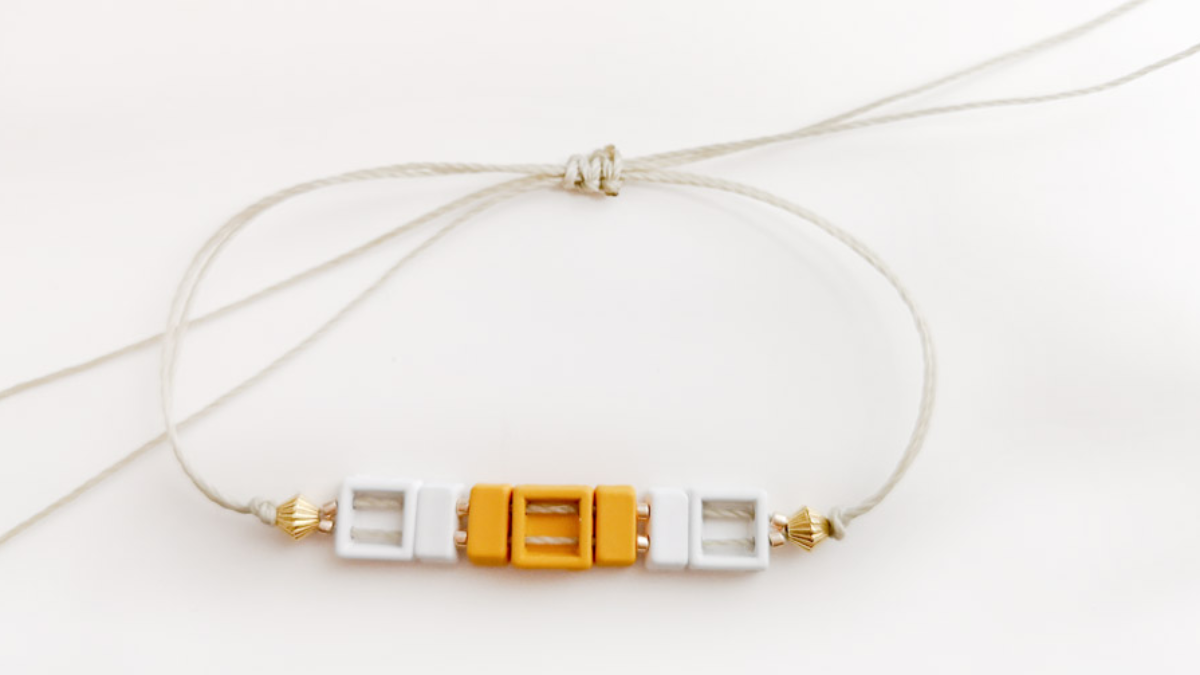 Bracciale regolabile con perline effetto gomma quadrata : Tappa 5