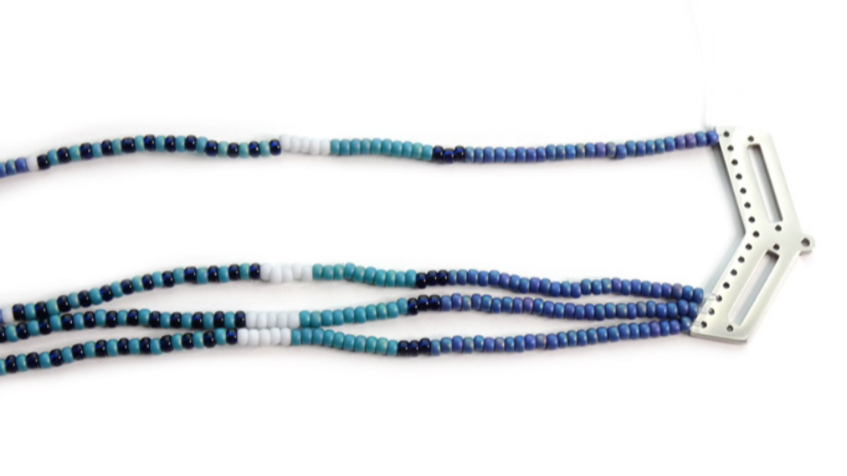 Collana lunga a più fili con perle di semi miyuki blu e turchese : Tappa 5