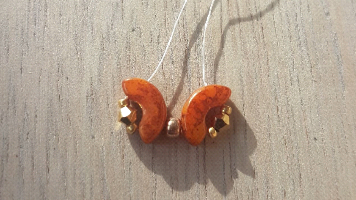 Bracciale chic da festa con perline Starbeads e perline Arcos di Puca : Tappa 2 Bracciale chic da festa con perline Starbeads e perline Arcos di Puca : Tappa 2