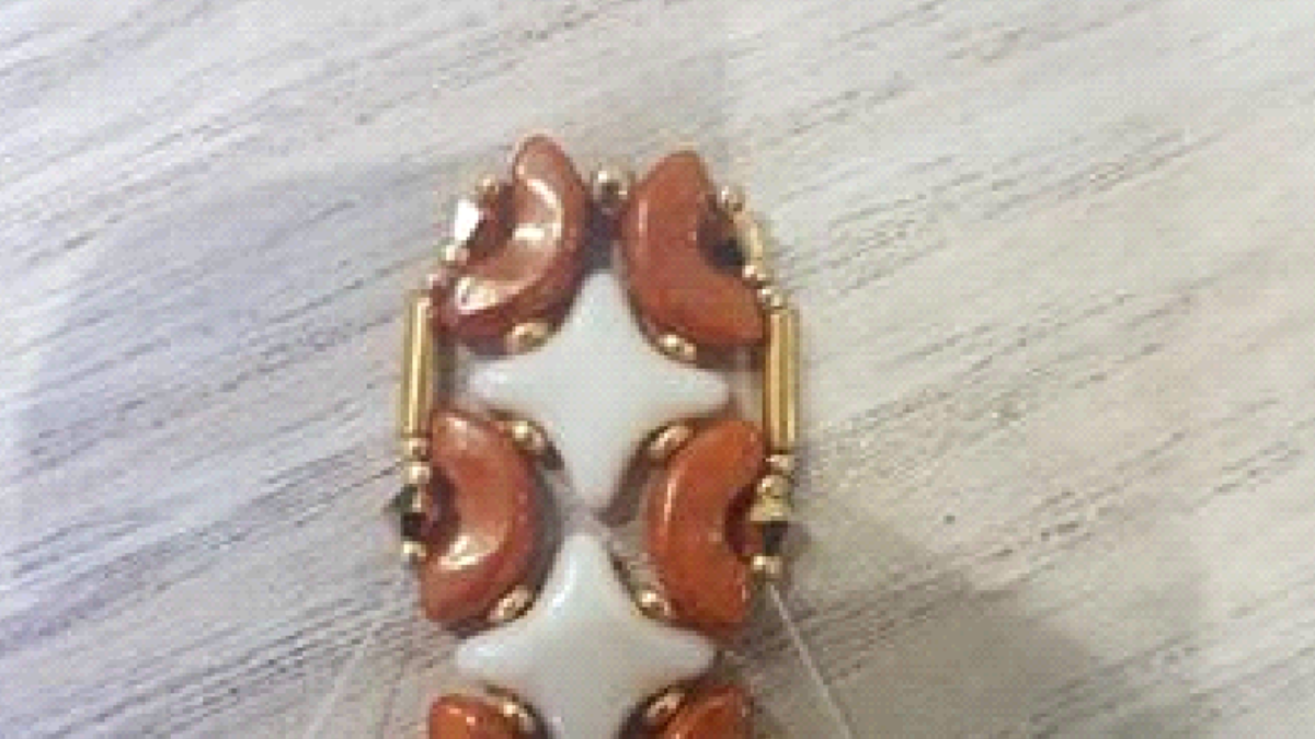 Bracciale chic da festa con perline Starbeads e perline Arcos di Puca : Tappa 7 Bracciale chic da festa con perline Starbeads e perline Arcos di Puca : Tappa 7