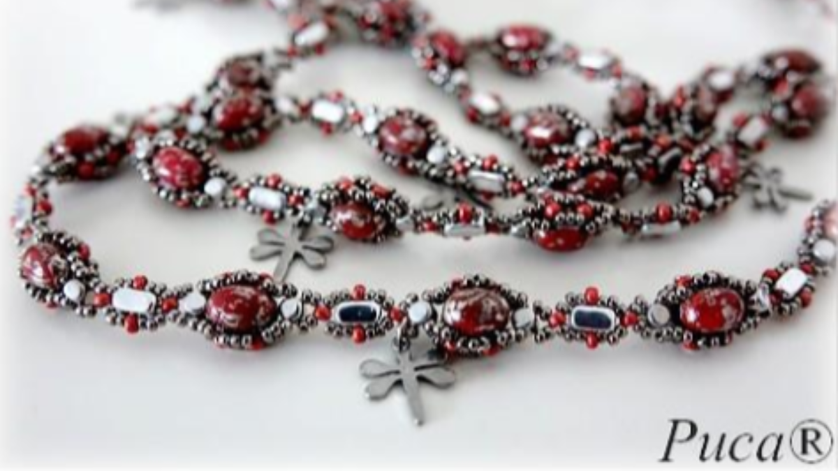 Collana libellula con perle di vetro Samos di Puca Collana libellula con perle di vetro Samos di Puca