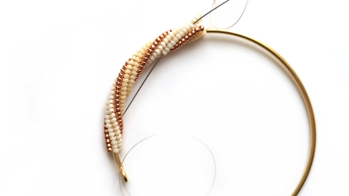 Bracciale a spina di pesce intrecciato con perle di semi Miyuki 15/0 : Tappa 11