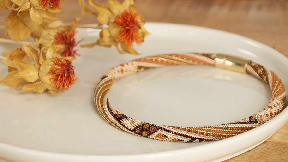 Schema Collana a spirale con perline Miyuki e uncinetto a punto stretto 15 Schema Collana a spirale con perline Miyuki e uncinetto a punto stretto 15