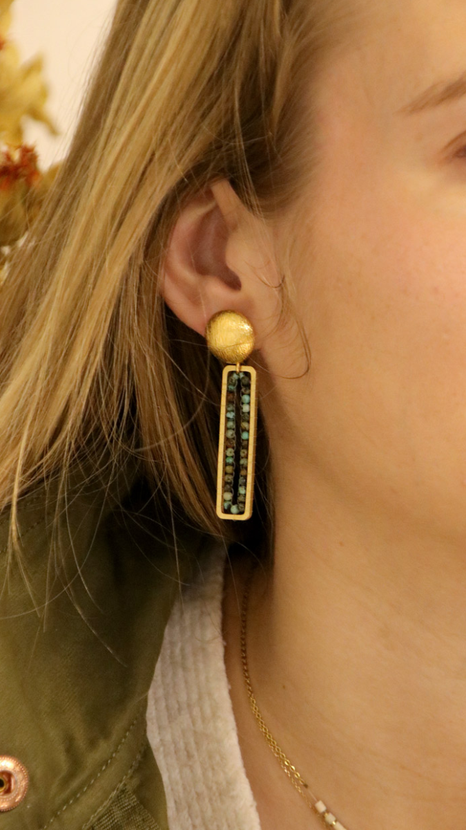 Schema Orecchini rettangolari lunghi con perline di turchese africano