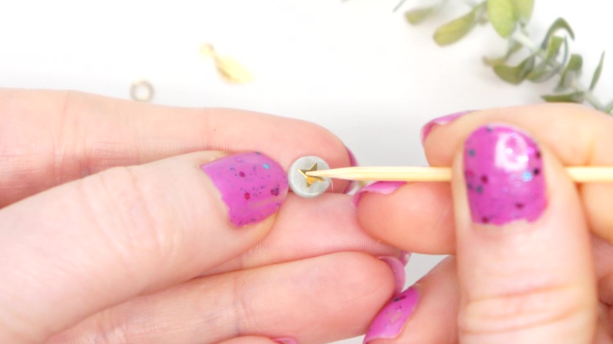 Anello con amazzonite cabochon placcato oro e stella d'oro : Tappa 1