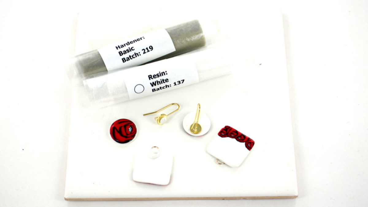 Orecchini in argilla polimerica con canna rosa : Tappa 24 Orecchini in argilla polimerica con canna rosa : Tappa 24