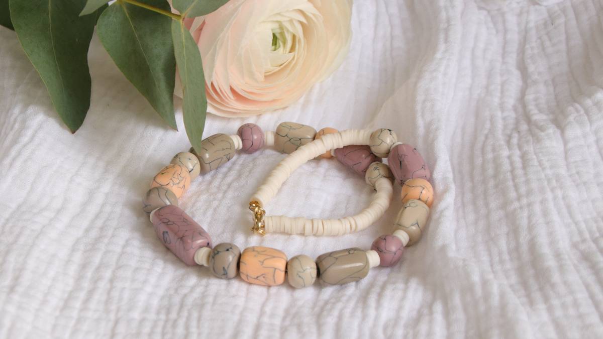 Collana fai da te in argilla polimerica imitazione howlite perline pastello