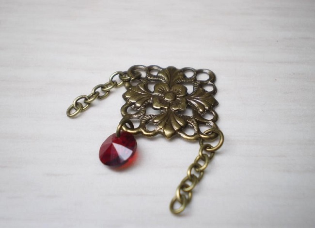 Orecchini in Bollywood con PureCrystal gocce siam : Tappa 2 Orecchini in Bollywood con PureCrystal gocce siam : Tappa 2