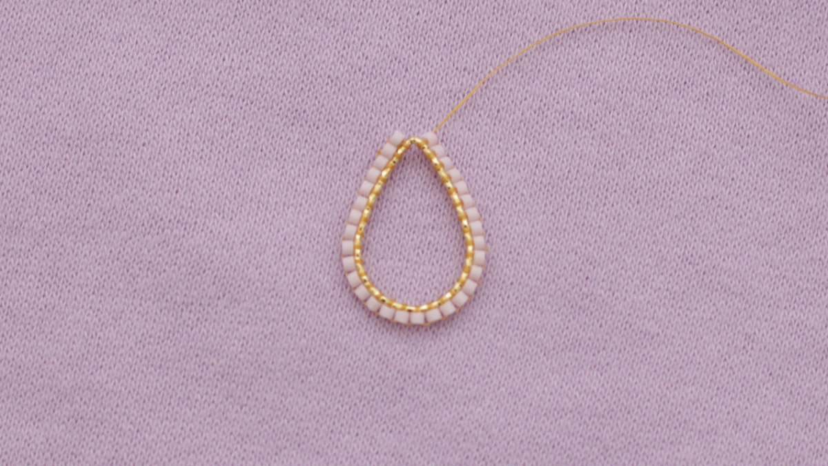 Miyuki Brick stitch flower weaving earrings tutorial : Tappa 4