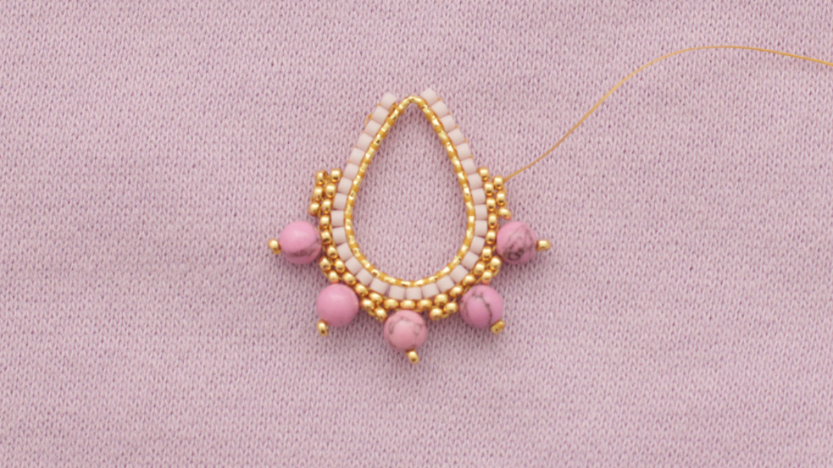 Miyuki Brick stitch flower weaving earrings tutorial : Tappa 9