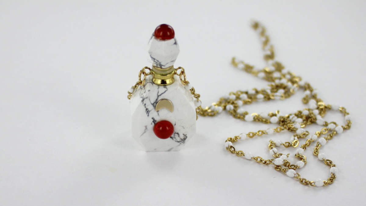 Schema Collana mini bottiglia di profumo in howlite