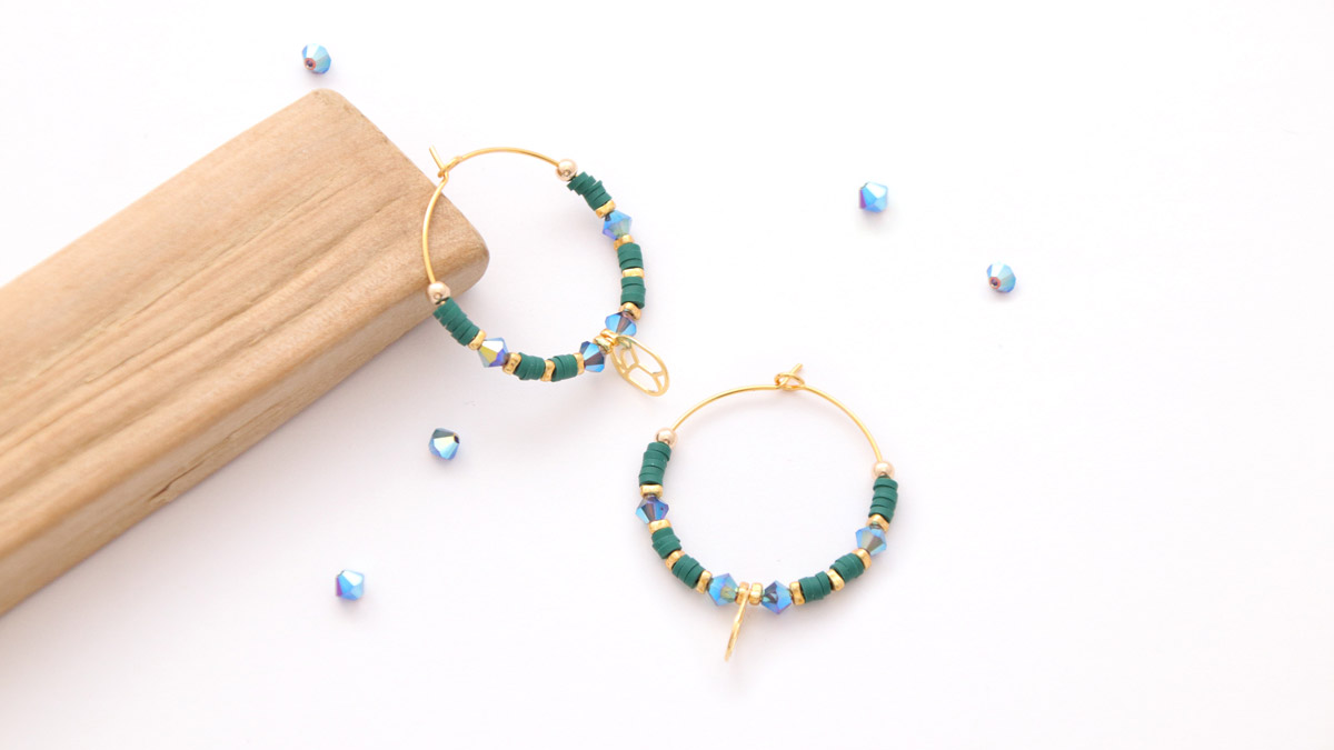 Fai da te piccole perle di smeraldo Heishi e fascino a forma di scarabeo