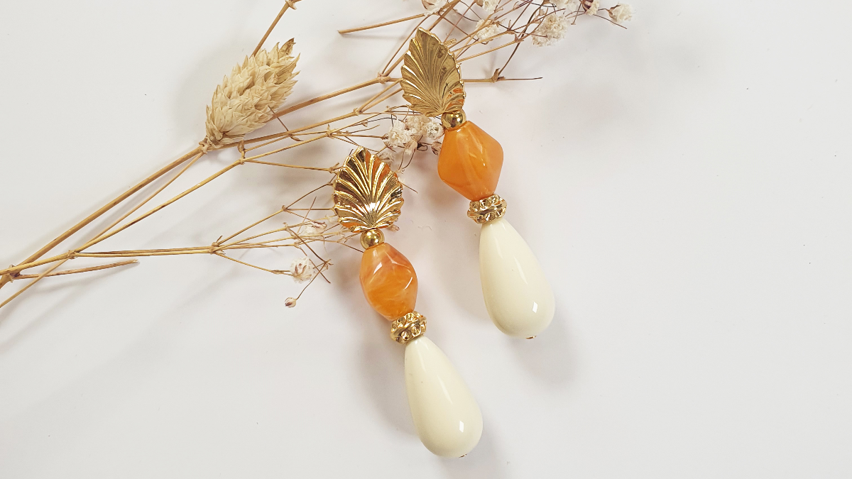 Orecchini fai da te con perline di resina