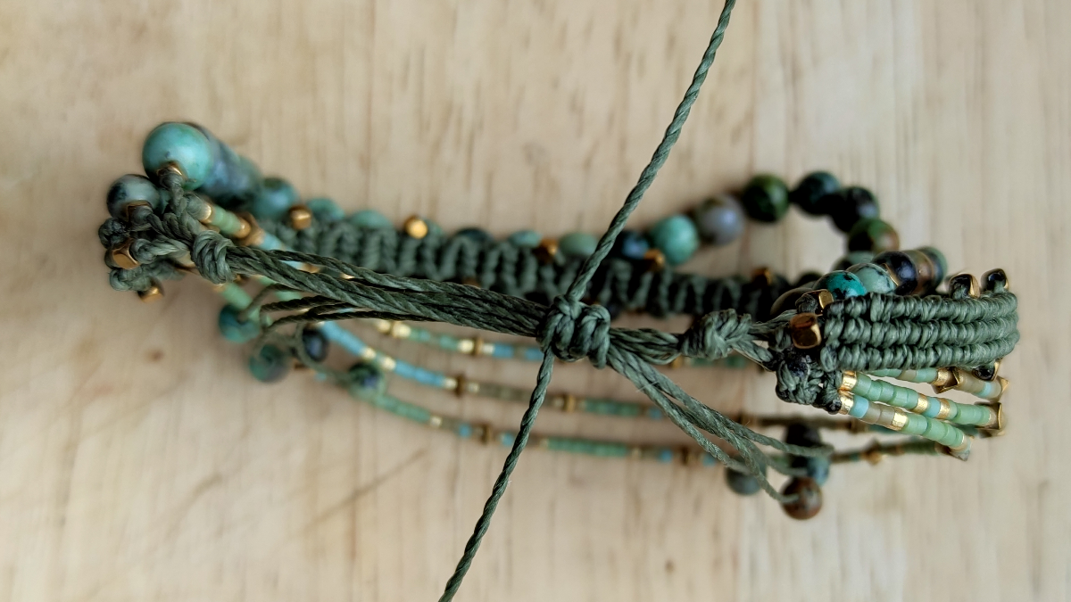 La Cesta Dei Lavori Di Loredana: Braccialetto Macram&egrave; Azzurro 2