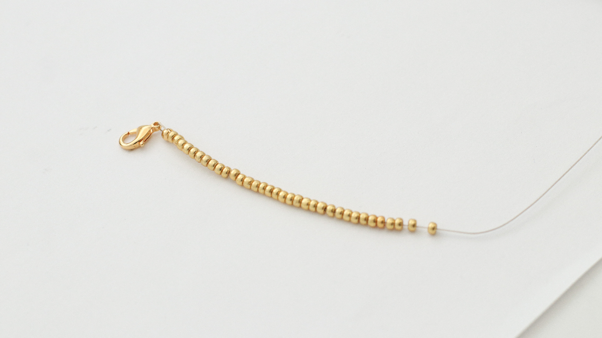 Collana trendy con gemme di Agata colorata, perline Miyuki e briolette di avventurina sfaccettata : Tappa 2 Collana trendy con gemme di Agata colorata, perline Miyuki e briolette di avventurina sfaccettata : Tappa 2