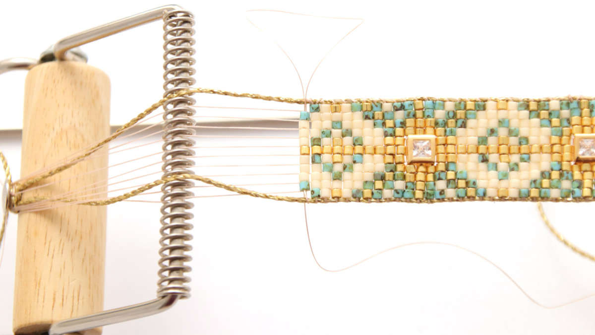 Miyuki Delicas 10 Griglia di tessitura a telaio con intarsio di strass : Tappa 8