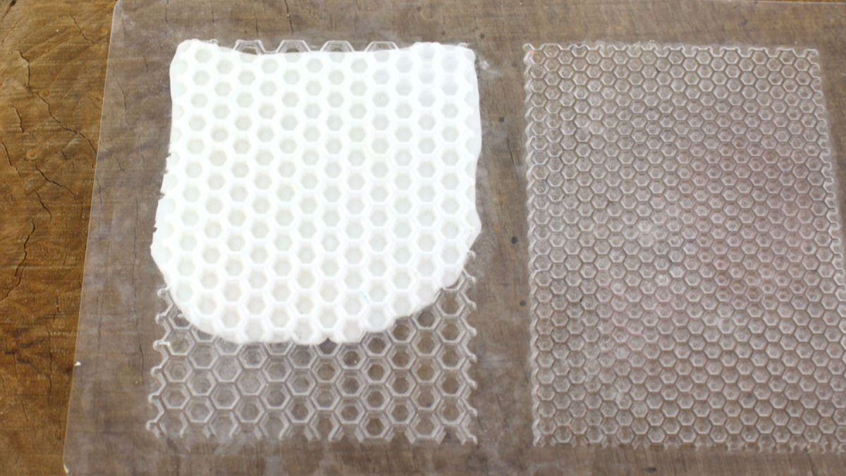 Orecchini a nido d'ape con Fimo liquido : Tappa 1 Orecchini a nido d'ape con Fimo liquido : Tappa 1