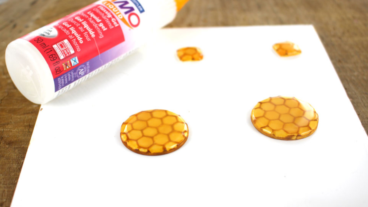 Orecchini a nido d'ape con Fimo liquido : Tappa 5 Orecchini a nido d'ape con Fimo liquido : Tappa 5