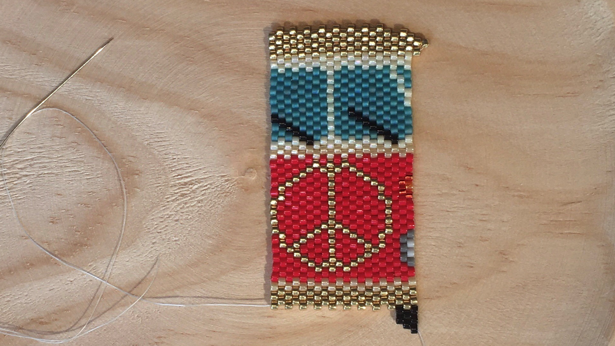 Tessitura Van in brickstitch con perline Miyuki Delicas 11/0 : Tappa 3