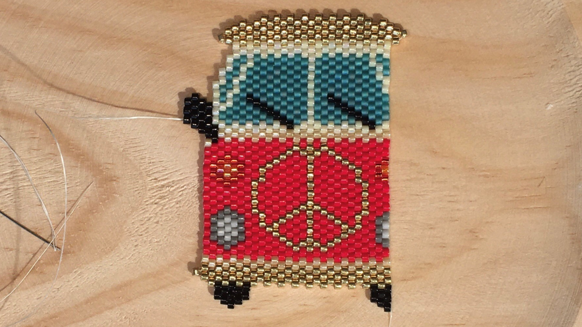 Tessitura Van in brickstitch con perline Miyuki Delicas 11/0 : Tappa 7