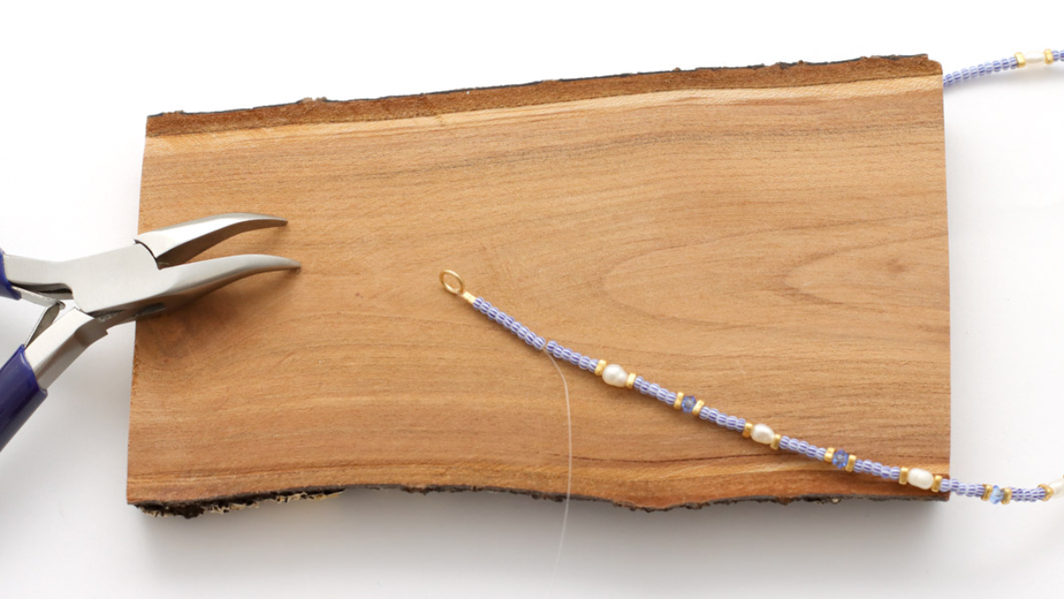 Tuto Collana Multirangs con perline a strisce blu e catene fantasia : Tappa 6