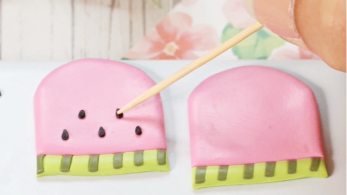 Orecchini anguria in argilla polimerica : Tappa 14 Orecchini anguria in argilla polimerica : Tappa 14