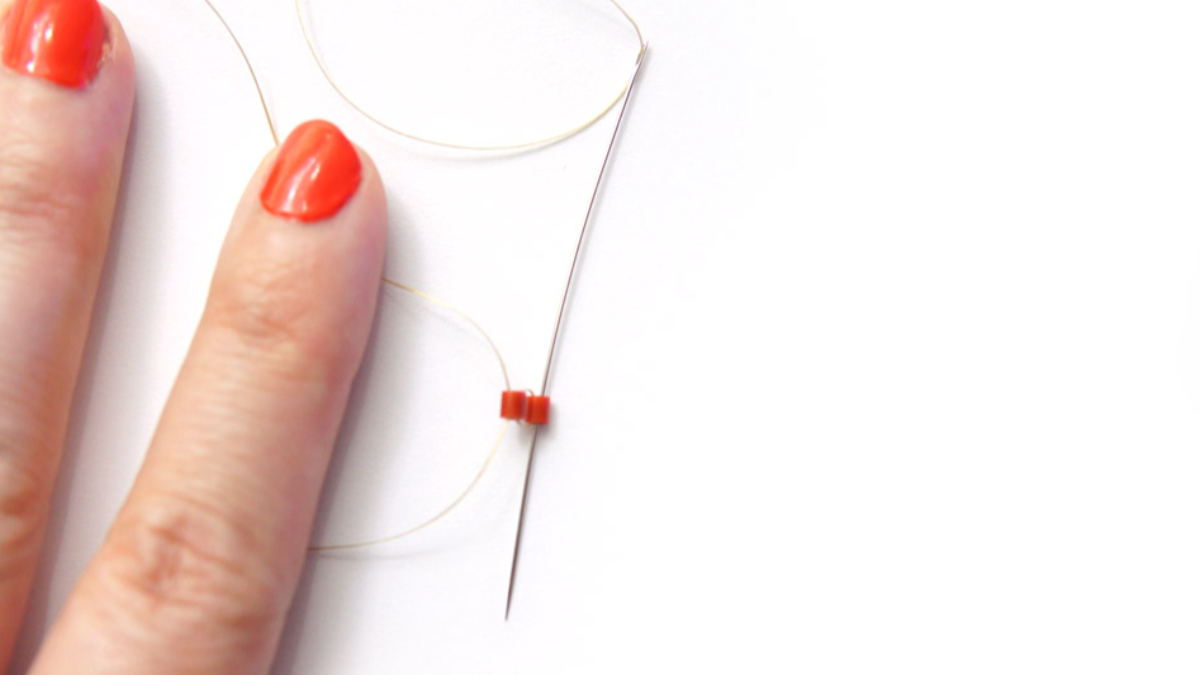 Schema di tessitura Brick Stitch Child con perline Hama Mini : Tappa 3 Schema di tessitura Brick Stitch Child con perline Hama Mini : Tappa 3