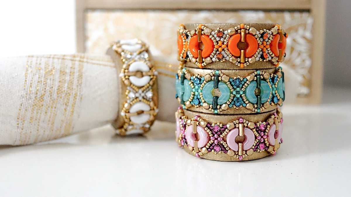 Portatovaglioli fai da te in bambù con perle di vetro Arcos e Piros di Puca