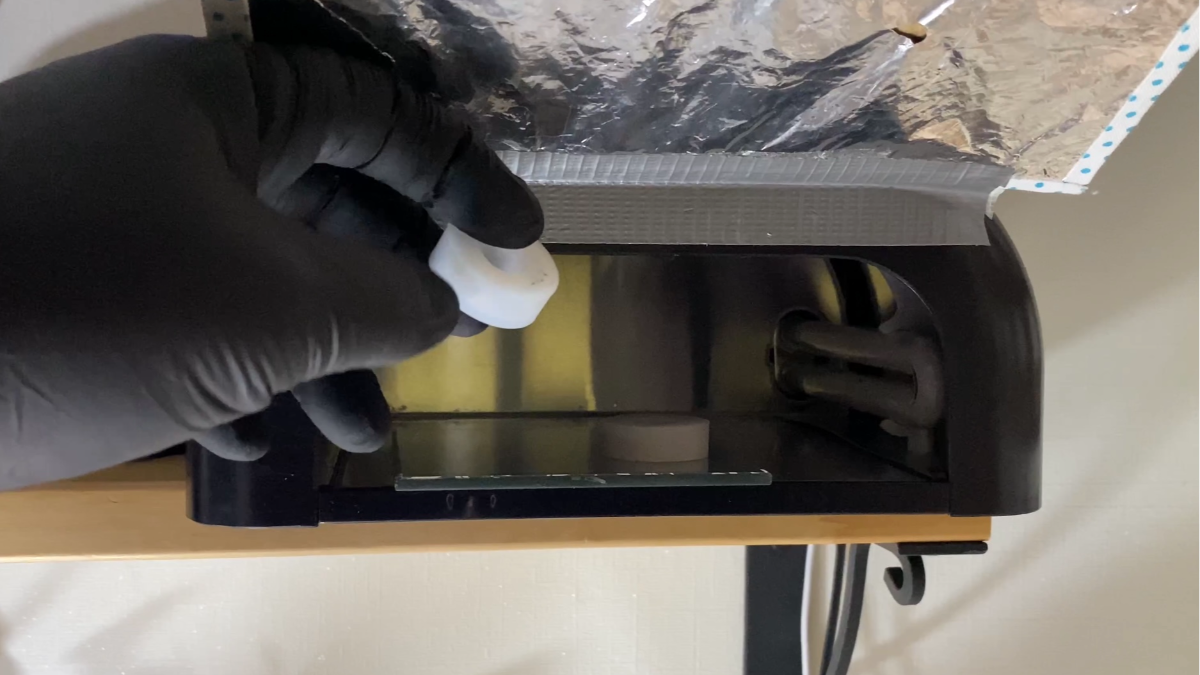 Orecchini a cerchio in resina con anelli intrecciati : Tappa 6 Orecchini a cerchio in resina con anelli intrecciati : Tappa 6