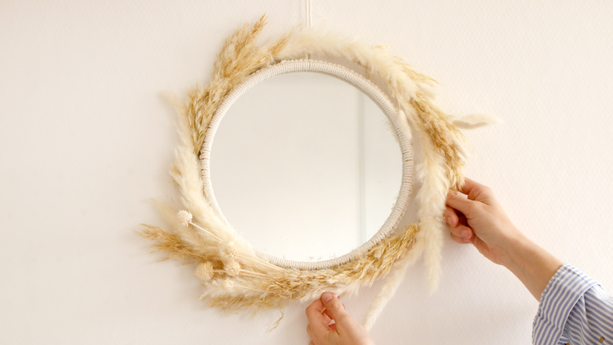 DIY Miroir pampa séchée et macramé DIY Miroir pampa séchée et macramé