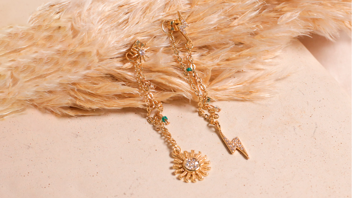 Orecchini a catena con strass fai da te