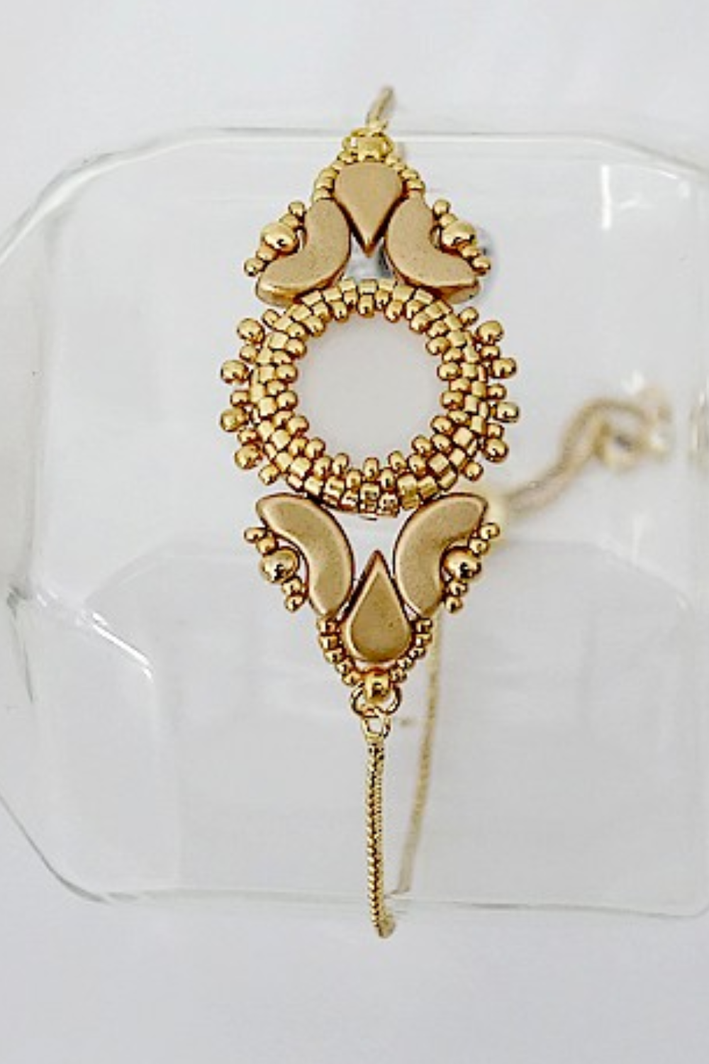 Schema Bracciale Tonka con cabochon di Puca e perline Arcos e Amos