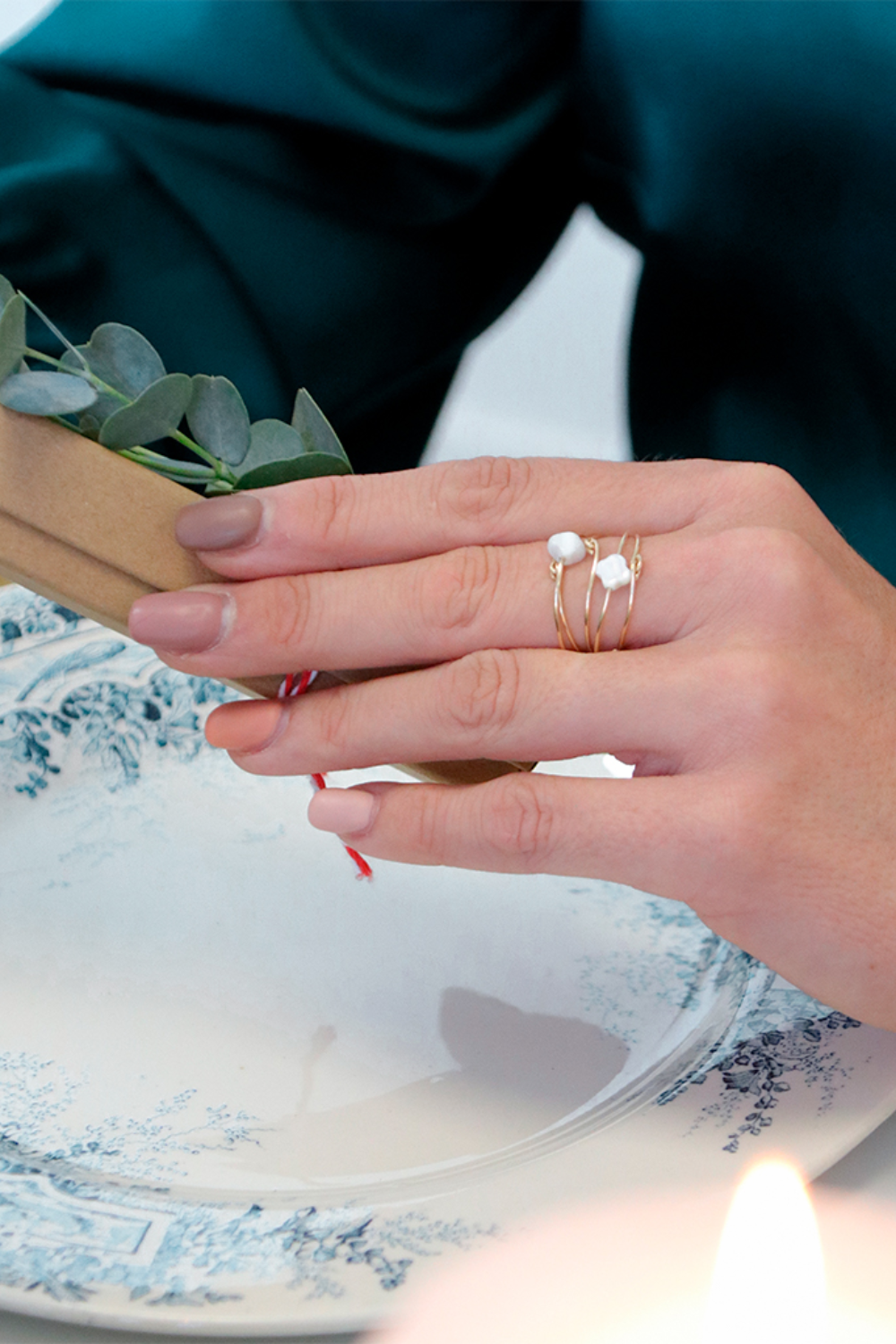 Anello in oro con perle di madreperla