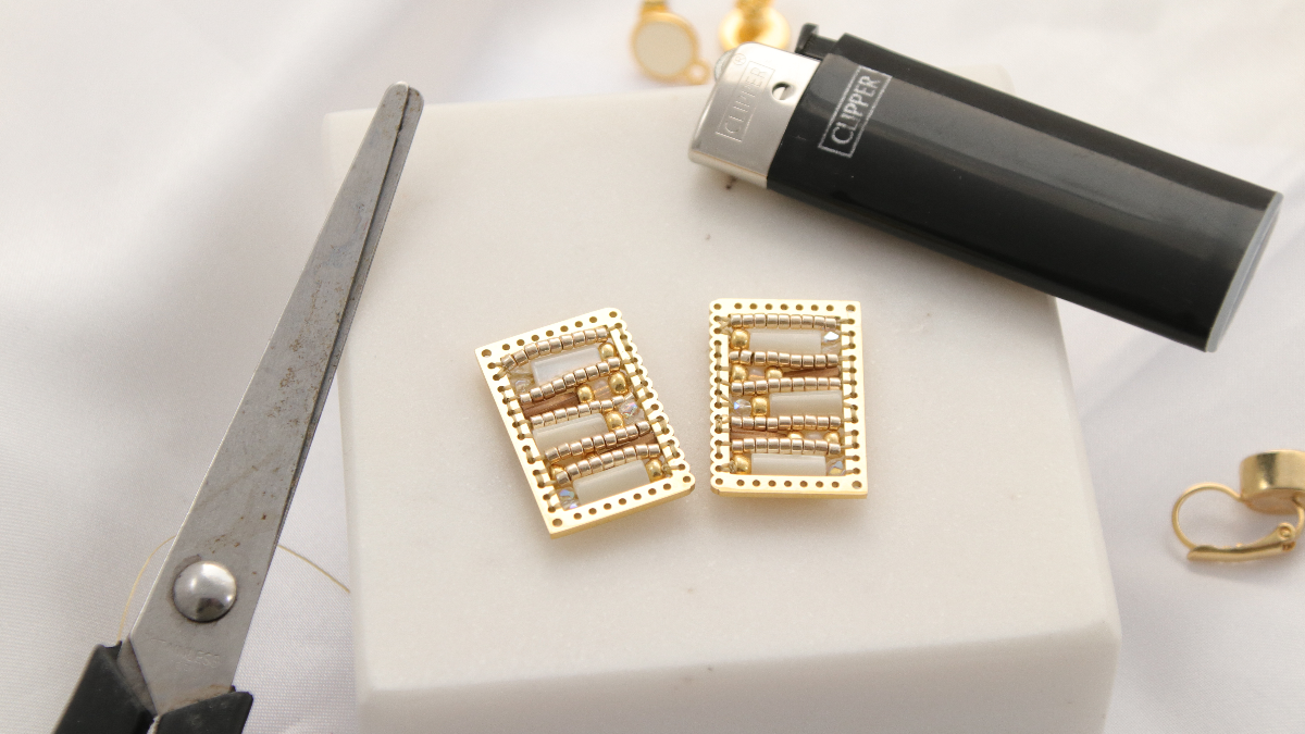 Orecchini di perle intrecciate : Tappa 4