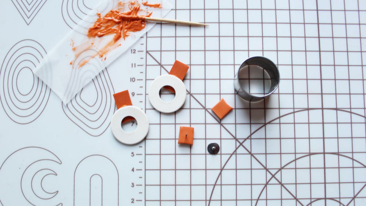 Orecchini in argilla polimerica con motivo gingham check : Tappa 7