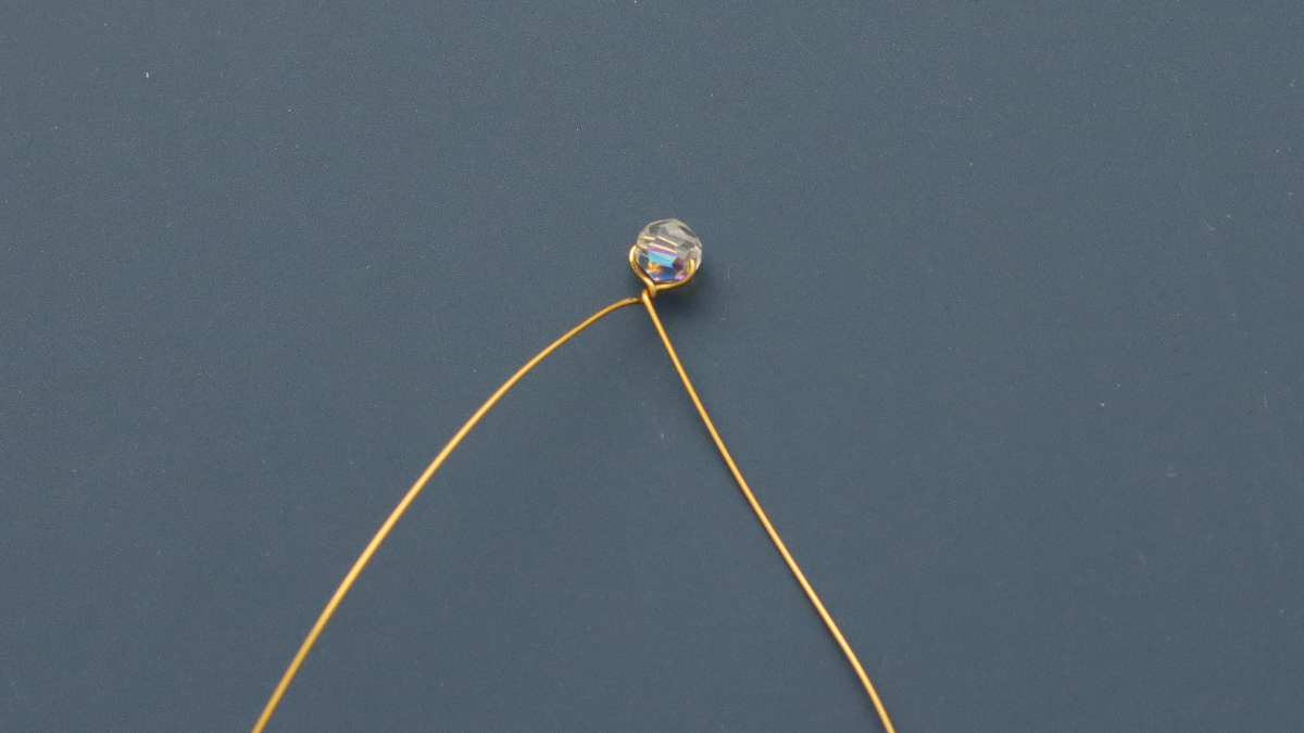 Fiocco di neve fai da te fatto di perline di cristallo e filo : Tappa 7