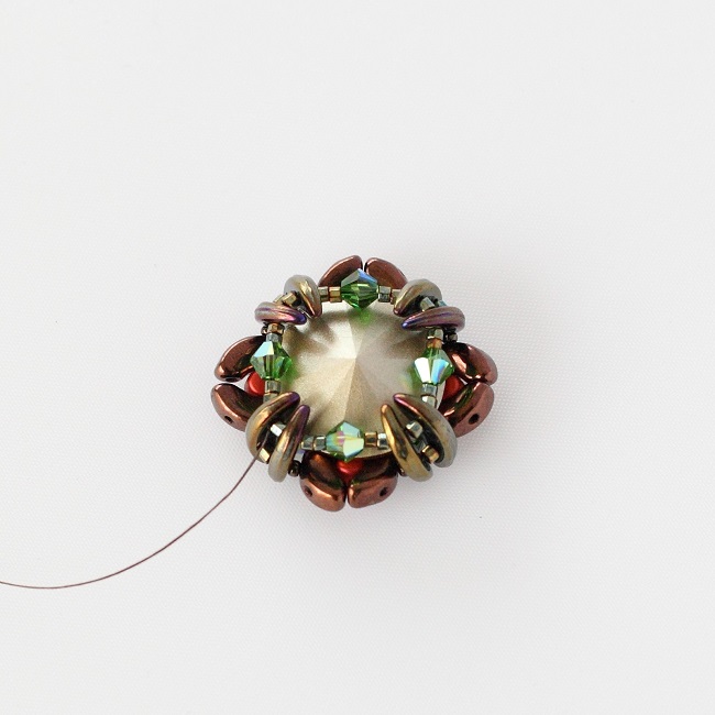 Bracciale in estate indiana con perle © Arcos e Minosse © Shapers PureCrystal : Tappa 6 Bracciale in estate indiana con perle © Arcos e Minosse © Shapers PureCrystal : Tappa 6