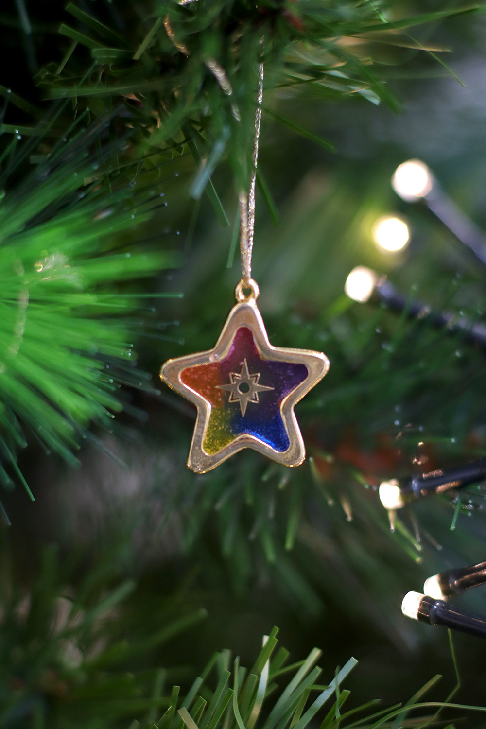 Decorazione dell'albero di Natale fai da te con resina UV LED