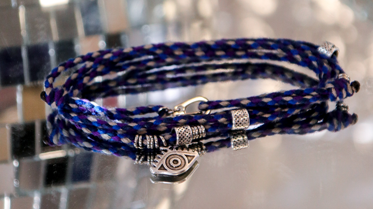 Bracciale da uomo con charms gri-gri e cordino intrecciato